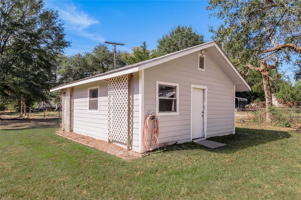 891 W 1st Street, Groveton, Texas image 36