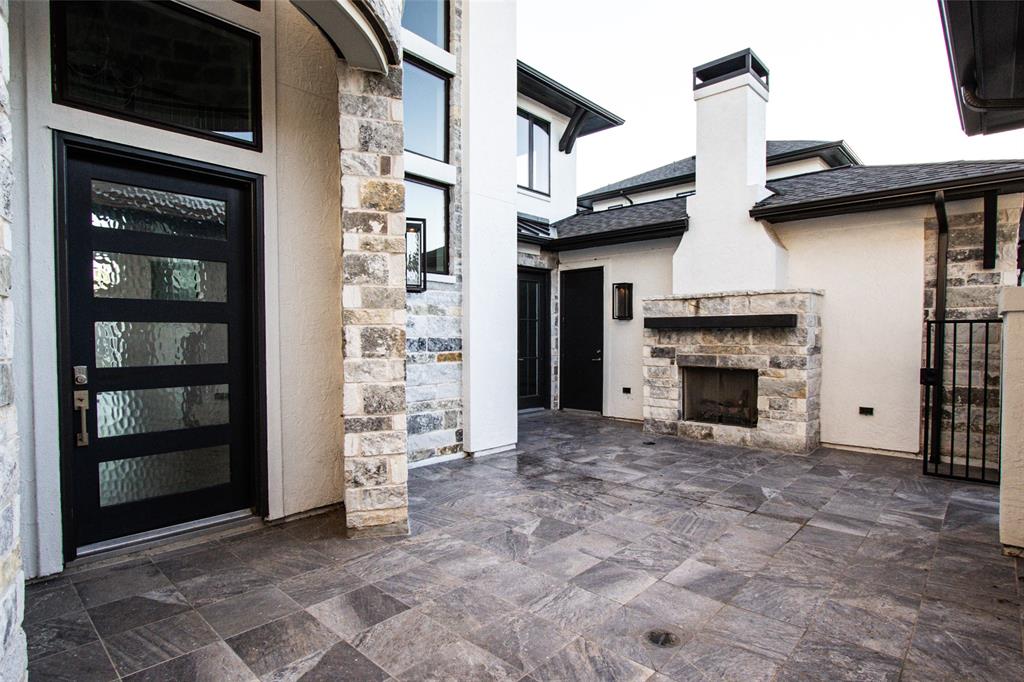 8918 N Pleasant Cove