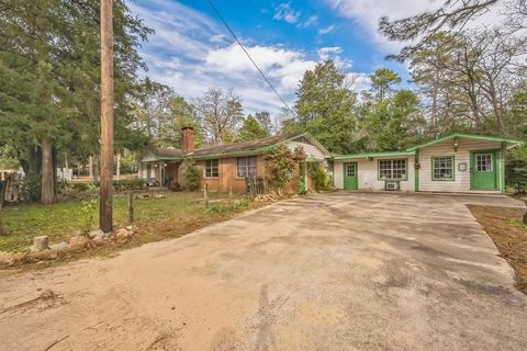 A home in Woodville