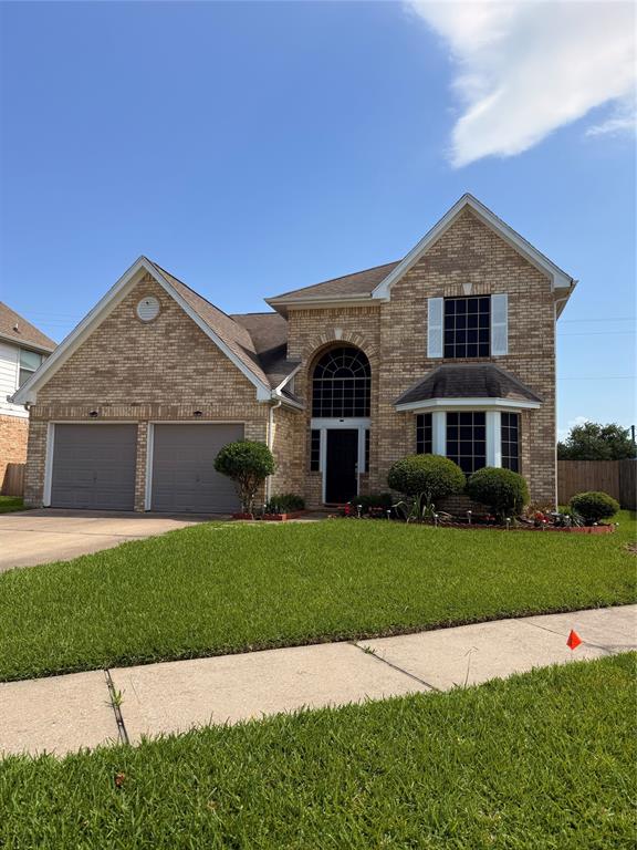 1927 Pinewood Court Drive, Baytown, Texas image 1