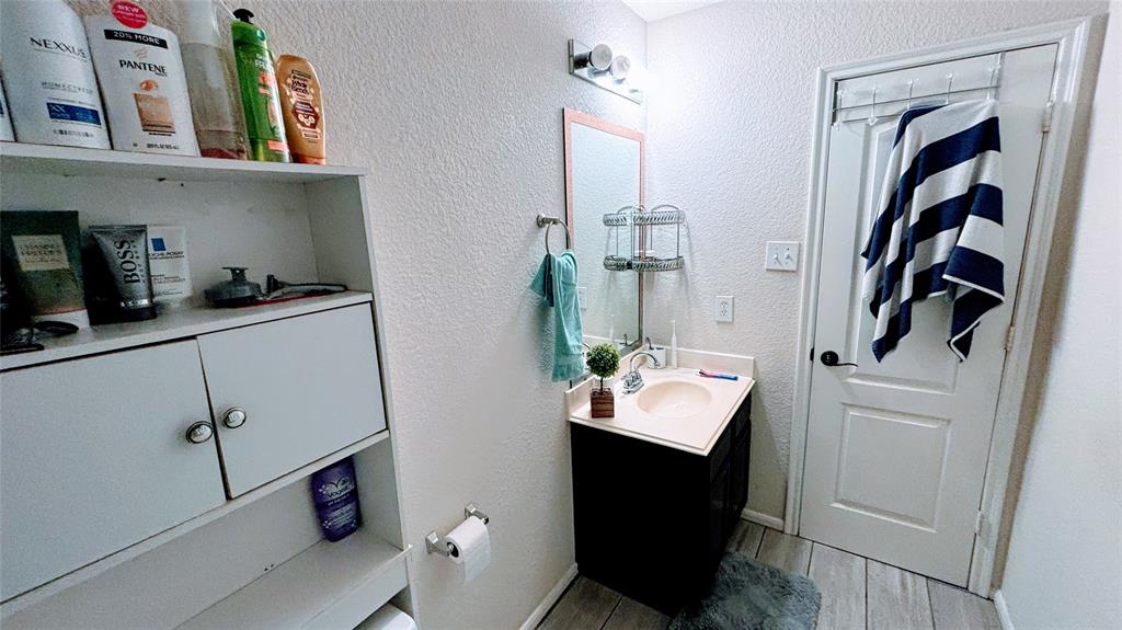 2911 Ribbon Creek Way, Spring, Texas image 32