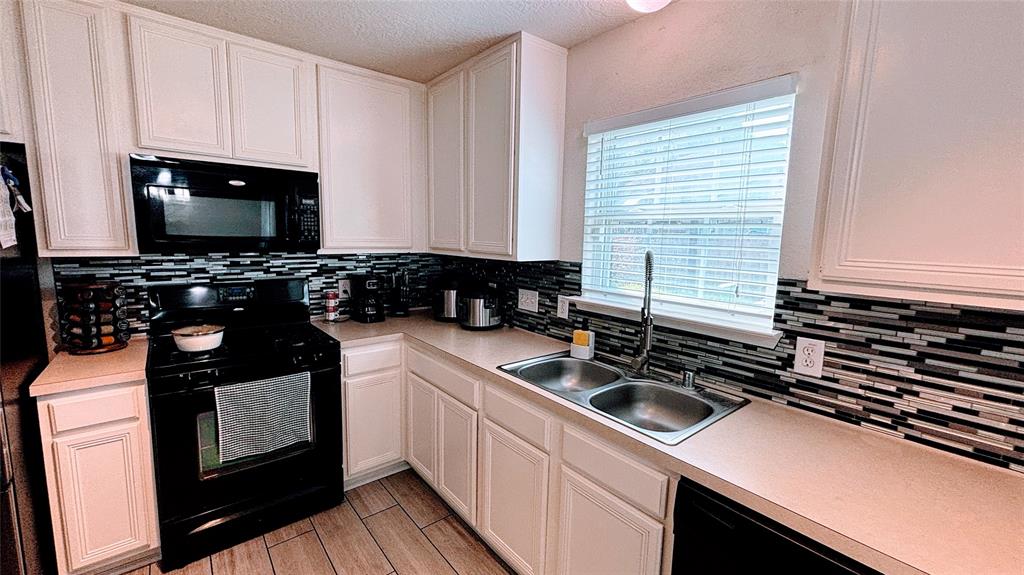 2911 Ribbon Creek Way, Spring, Texas image 13