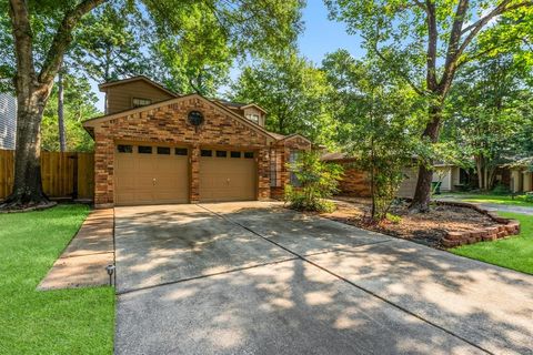 Single Family Residence in The Woodlands TX 7 Fiddlers Cove Place.jpg