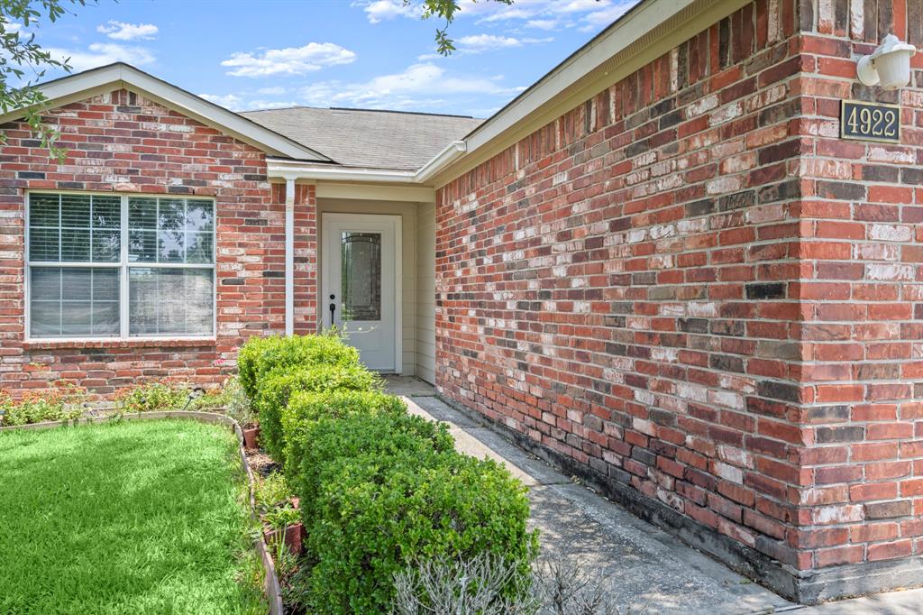 4922 Comal River