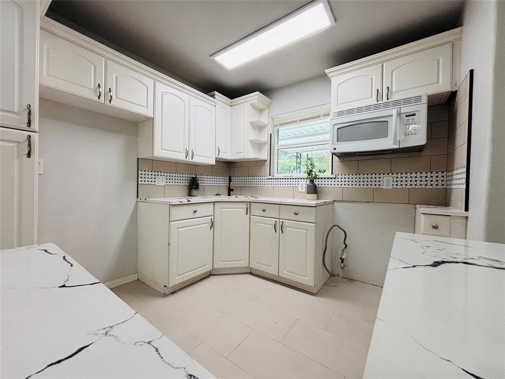 3321 Redfield Drive
