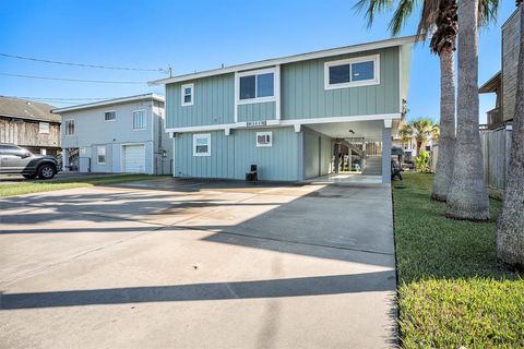 A home in Bayou Vista