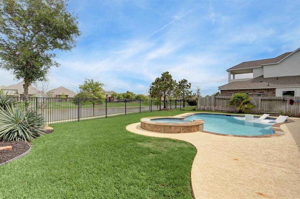 614 Yaupon Creek Lane, Richmond, Texas image 24