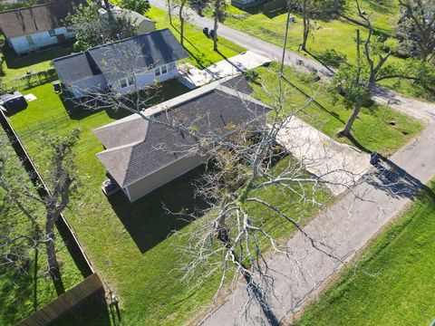 A home in Brazoria