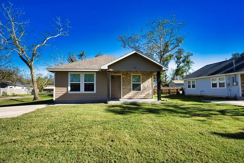 A home in Brazoria