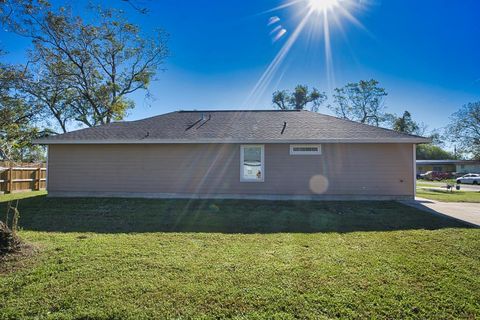 A home in Brazoria