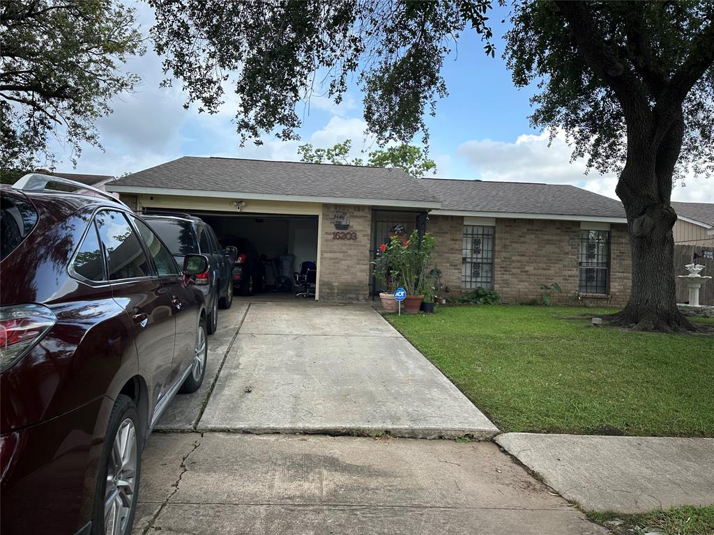 16203 Rapidcreek Drive, Houston, Texas image 1