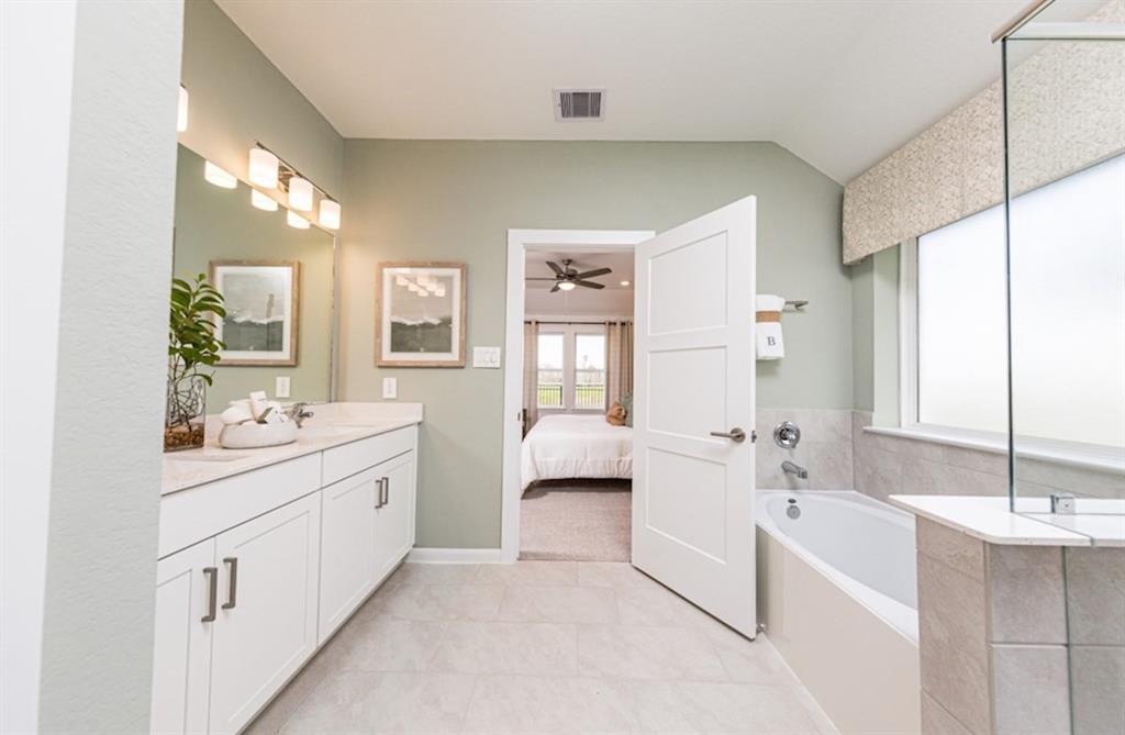 238 Bay Laurel Drive, Alvin, Texas image 10