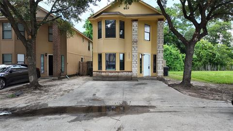 Photo of 3032 La Estancia Lane, Houston, TX 77093 (MLS # 73692779)