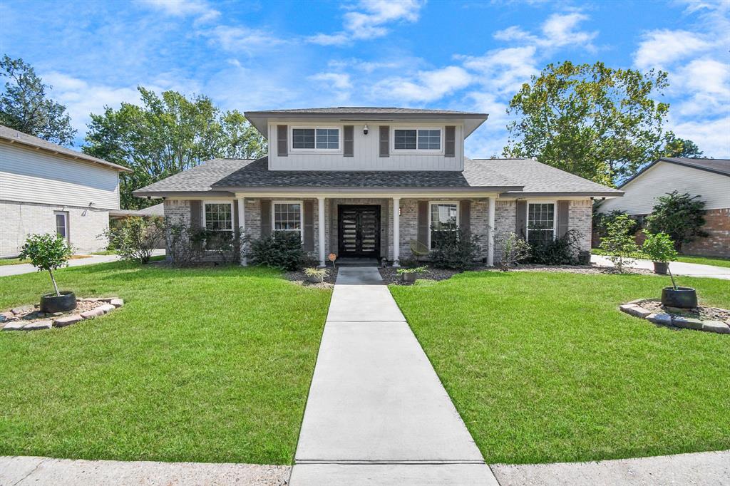 216 Palm Aire Drive, Friendswood, Texas image 1