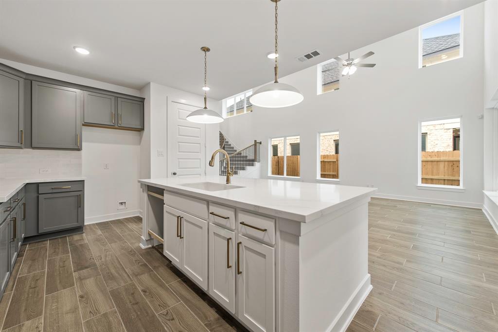 26124 North Skylight Brook Circle, Montgomery, Texas image 5