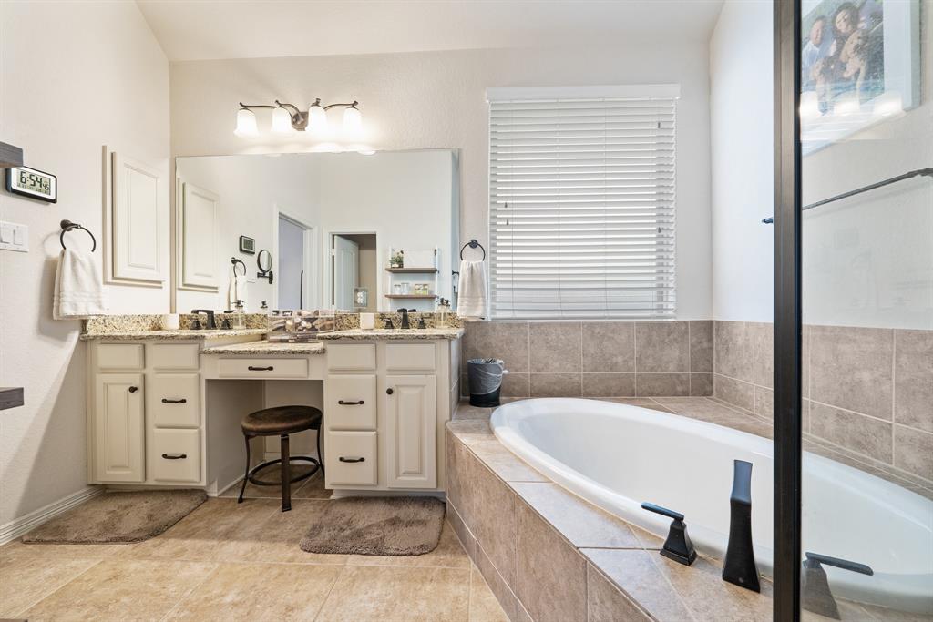 2935 Dawn Haven Lane, Pearland, Texas image 24