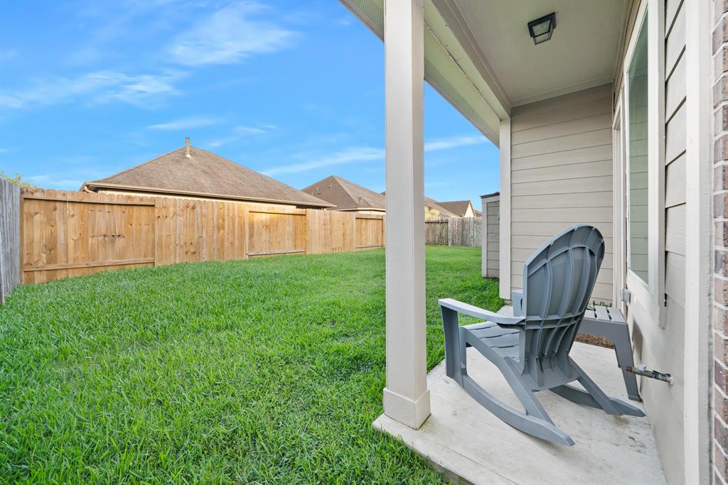 2935 Dawn Haven Lane, Pearland, Texas image 32