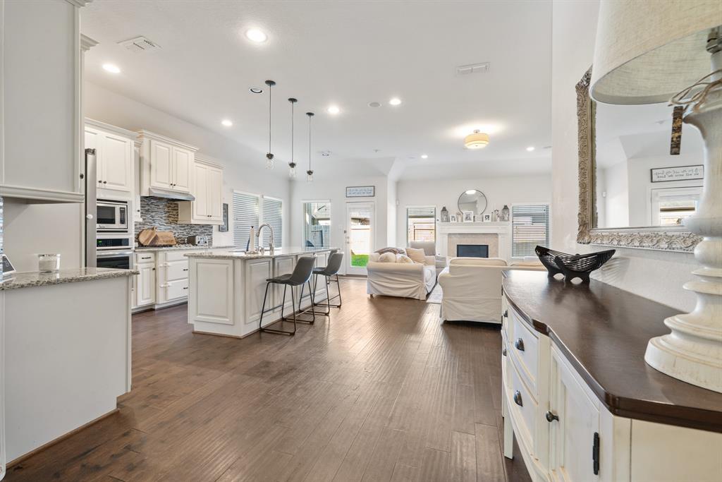 2935 Dawn Haven Lane, Pearland, Texas image 6