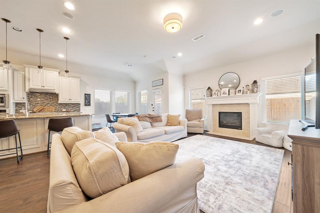 2935 Dawn Haven Lane, Pearland, Texas image 26