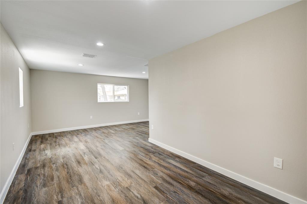 418 S Kansas Street, La Porte, Texas image 6