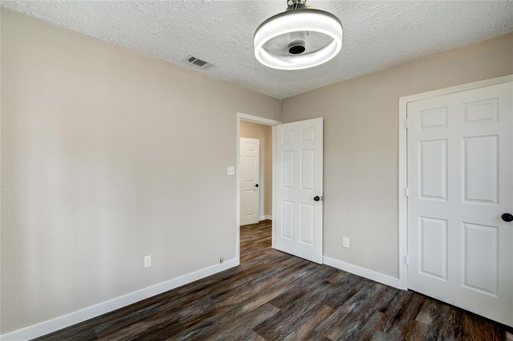 418 S Kansas Street, La Porte, Texas image 13