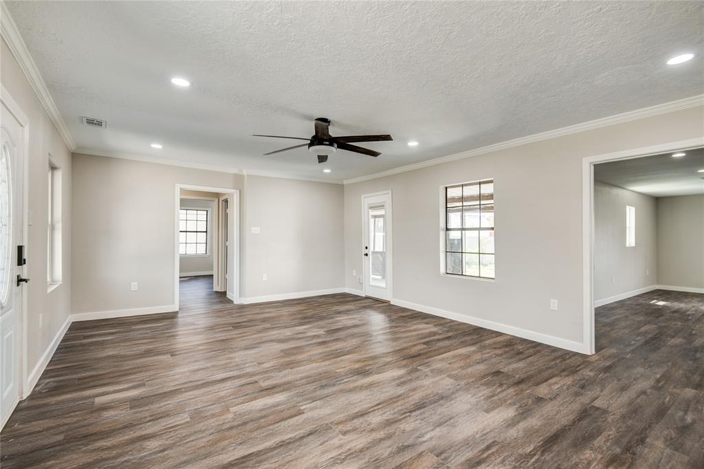 418 S Kansas Street, La Porte, Texas image 17