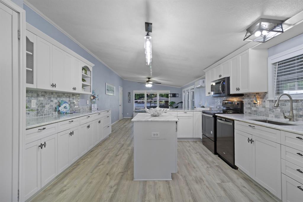 737 Lake Shore Drive, Trinity, Texas image 18