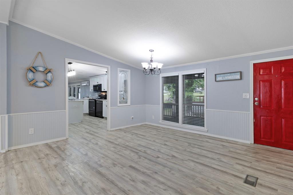 737 Lake Shore Drive, Trinity, Texas image 13