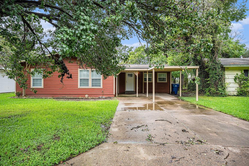 Photo 2 of 27 of 1717 1st Avenue N house