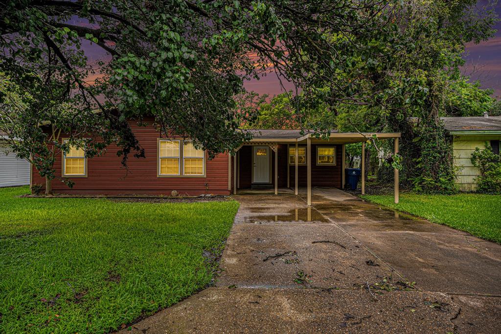 Photo 27 of 27 of 1717 1st Avenue N house