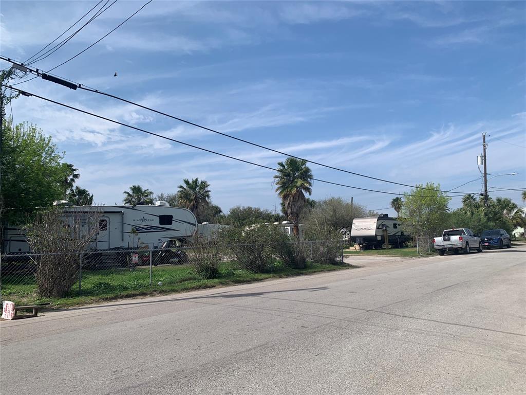 2128 59th Street, Galveston, Texas image 35