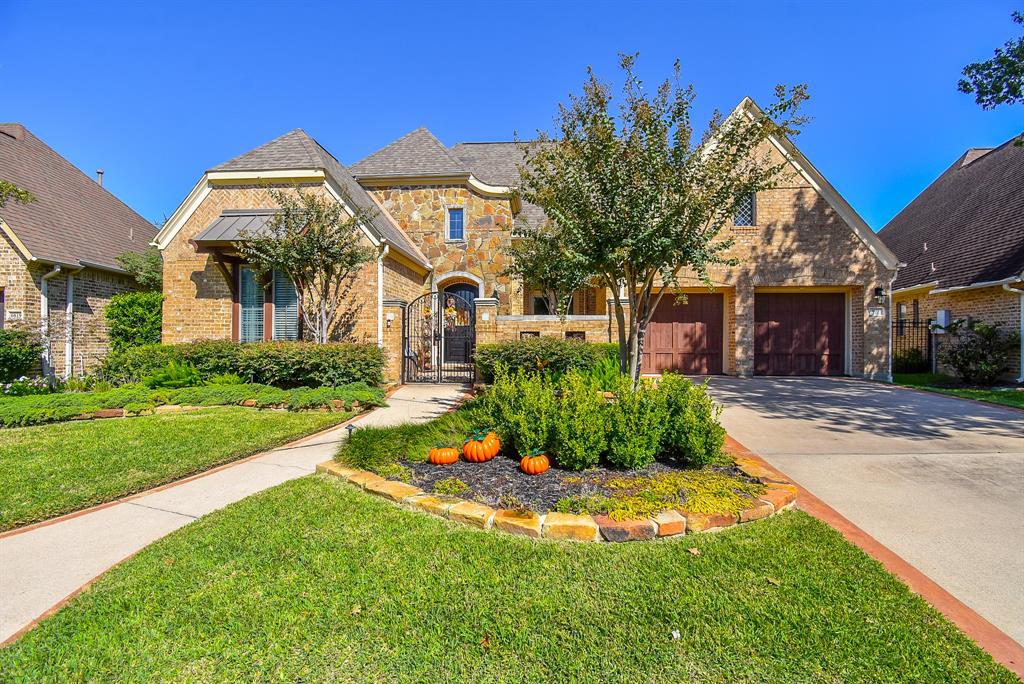 6823 Delamotte Lane, Sugar Land, Texas image 1