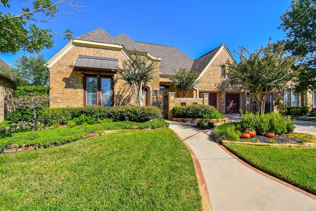 6823 Delamotte Lane, Sugar Land, Texas image 2