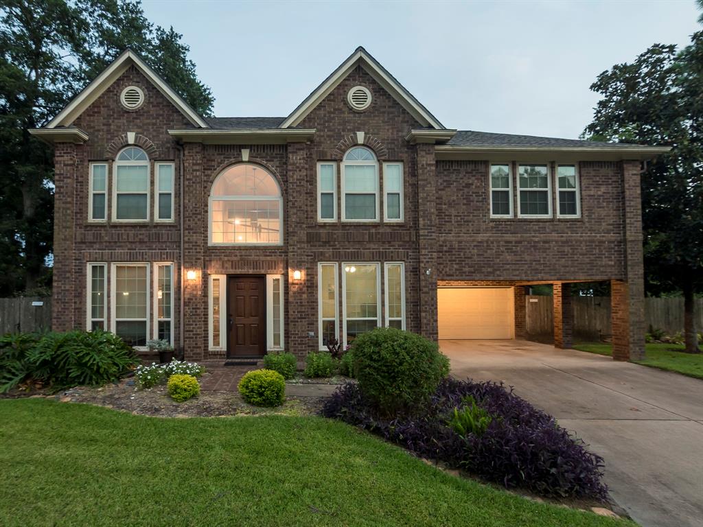 1327 Falling Leaf Lane