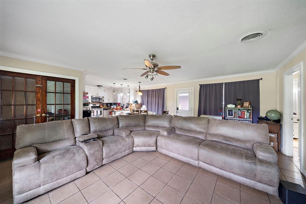 23114 Laura, New Caney, Texas image 6