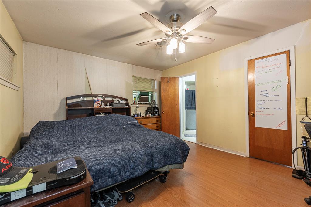 4112 Pine Shadows Street, Dickinson, Texas image 11