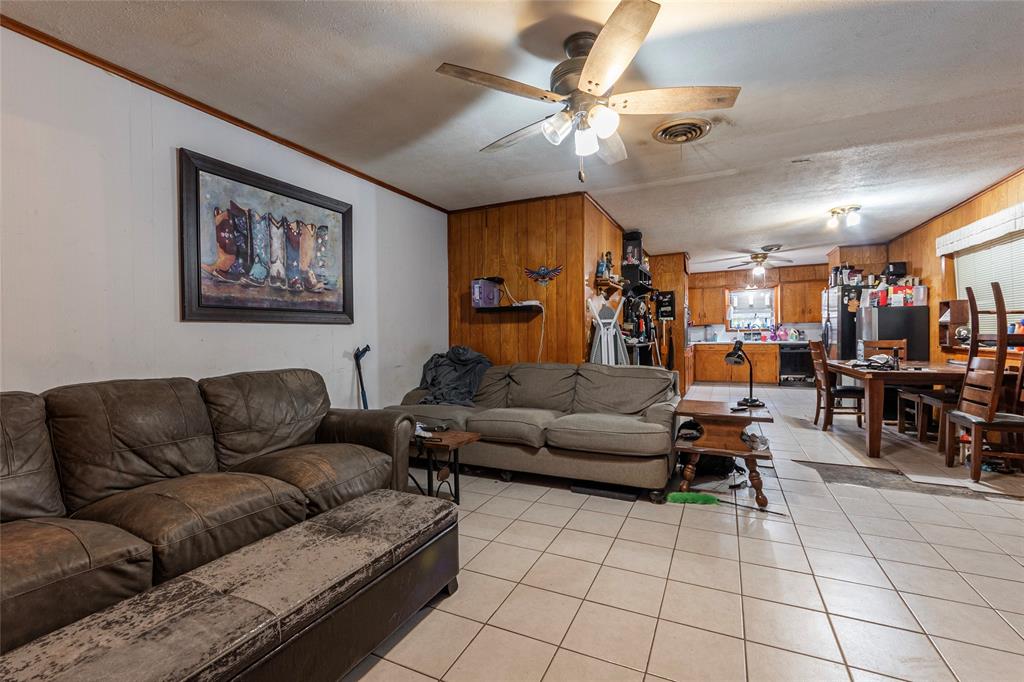 4112 Pine Shadows Street, Dickinson, Texas image 9