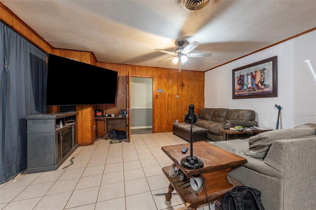4112 Pine Shadows Street, Dickinson, Texas image 10