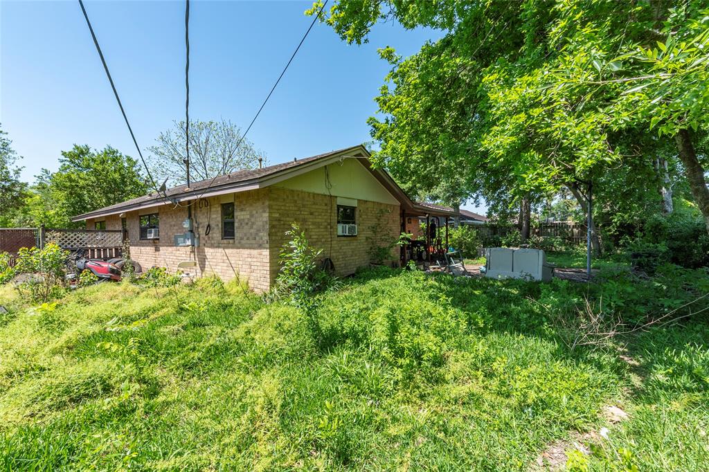 4112 Pine Shadows Street, Dickinson, Texas image 17