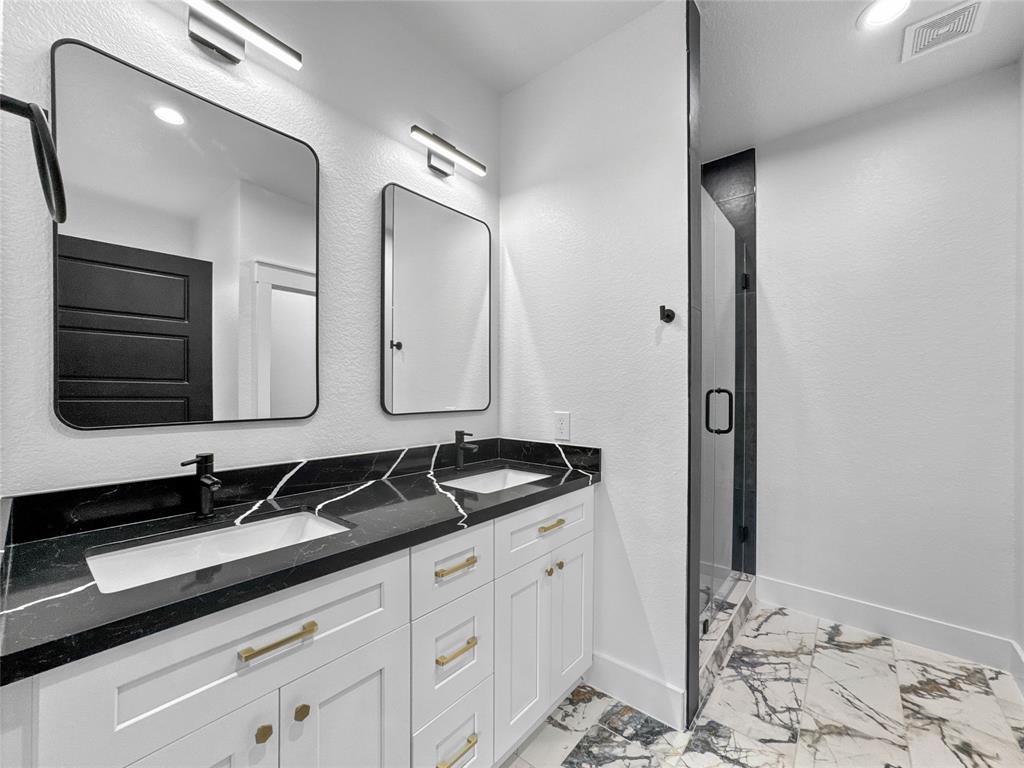 909 Live Oak Street, Pasadena, Texas image 19