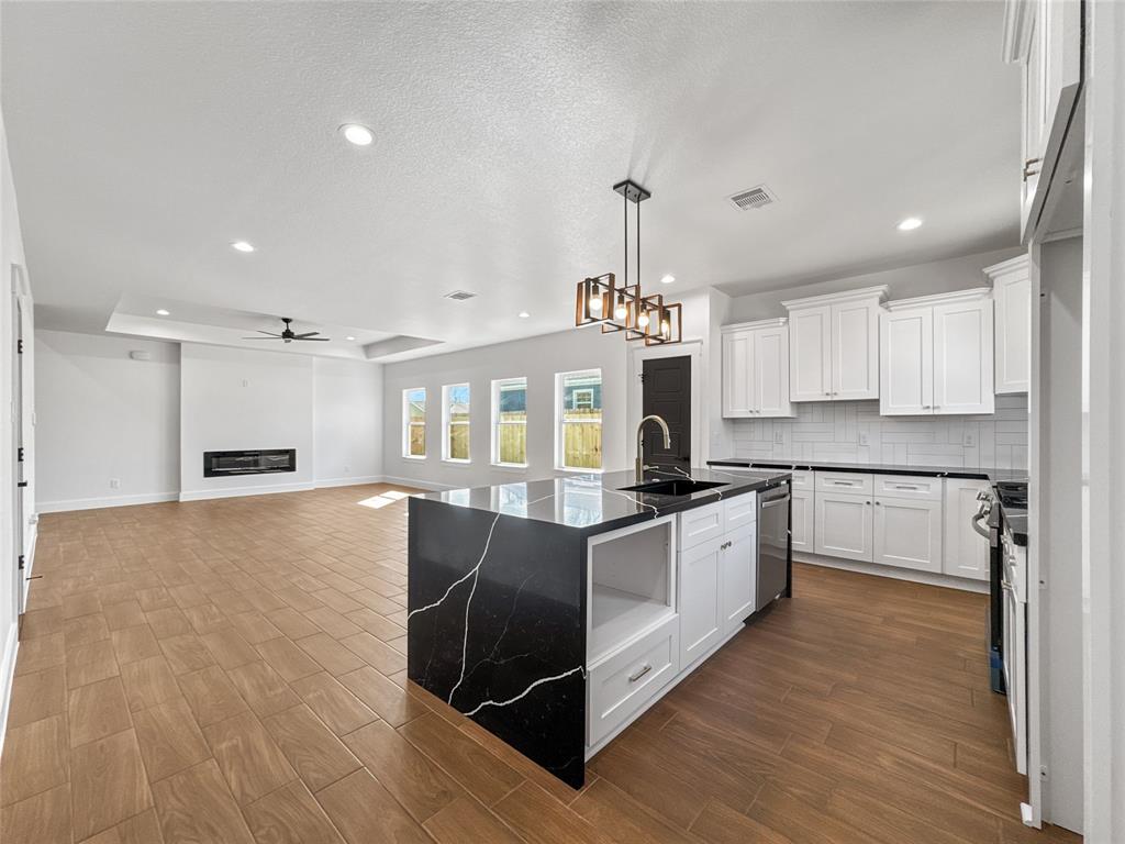 909 Live Oak Street, Pasadena, Texas image 16