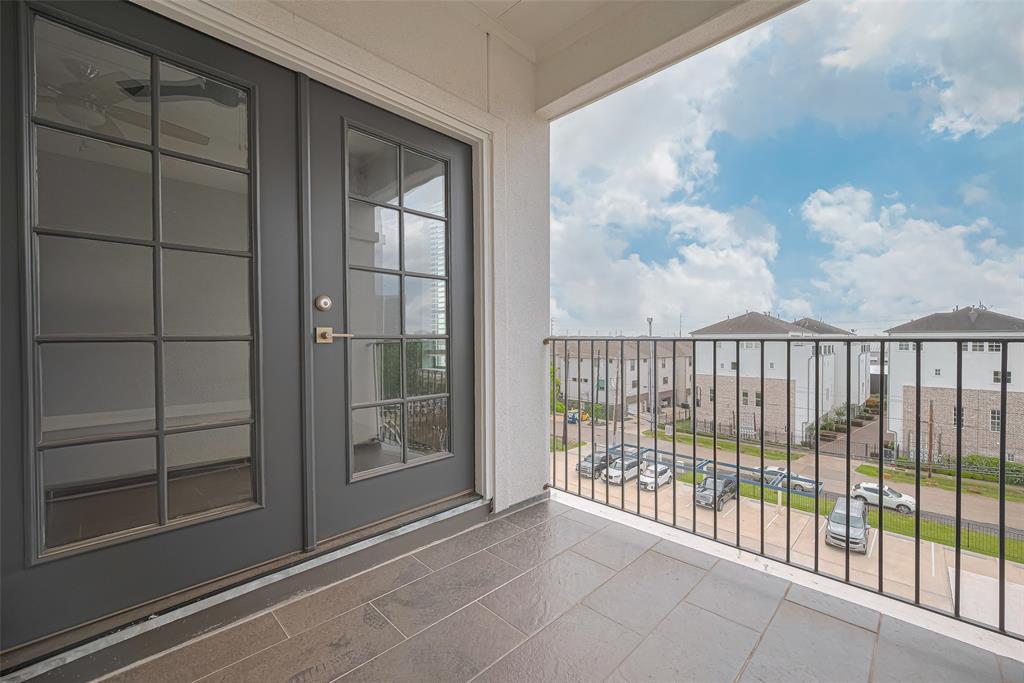 4318 E Center Street, Houston, Texas image 32