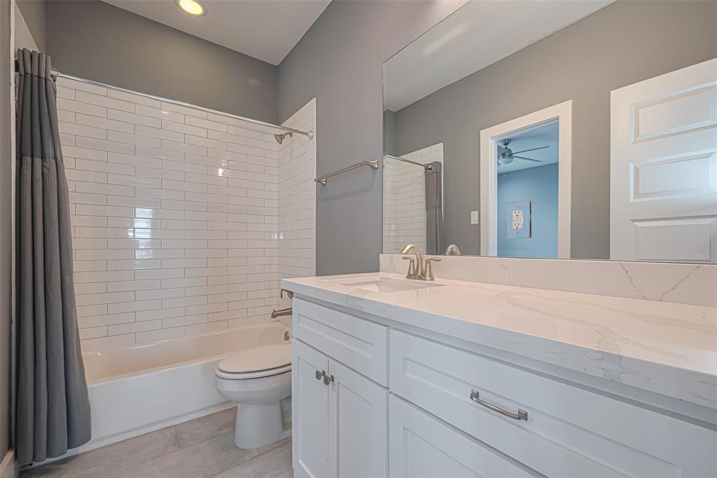 4318 E Center Street, Houston, Texas image 28