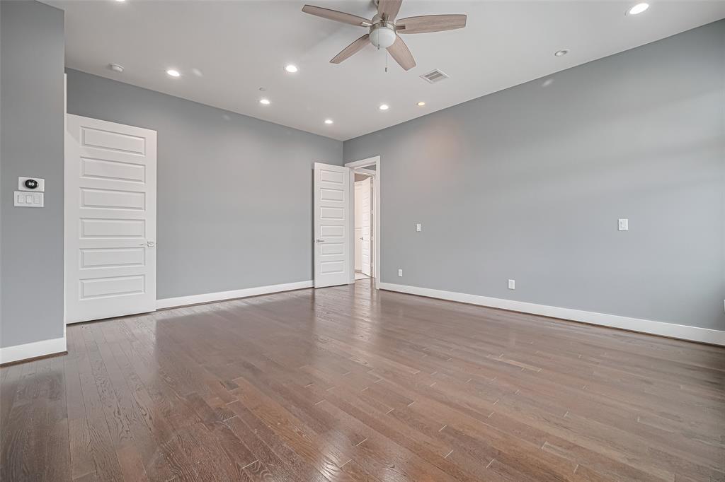 4318 E Center Street, Houston, Texas image 29