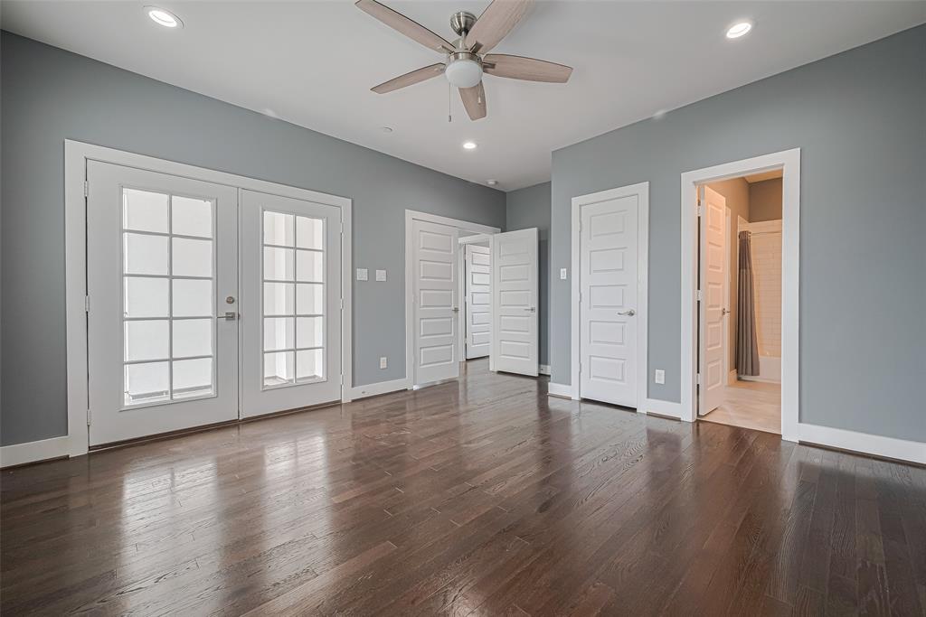 4318 E Center Street, Houston, Texas image 30