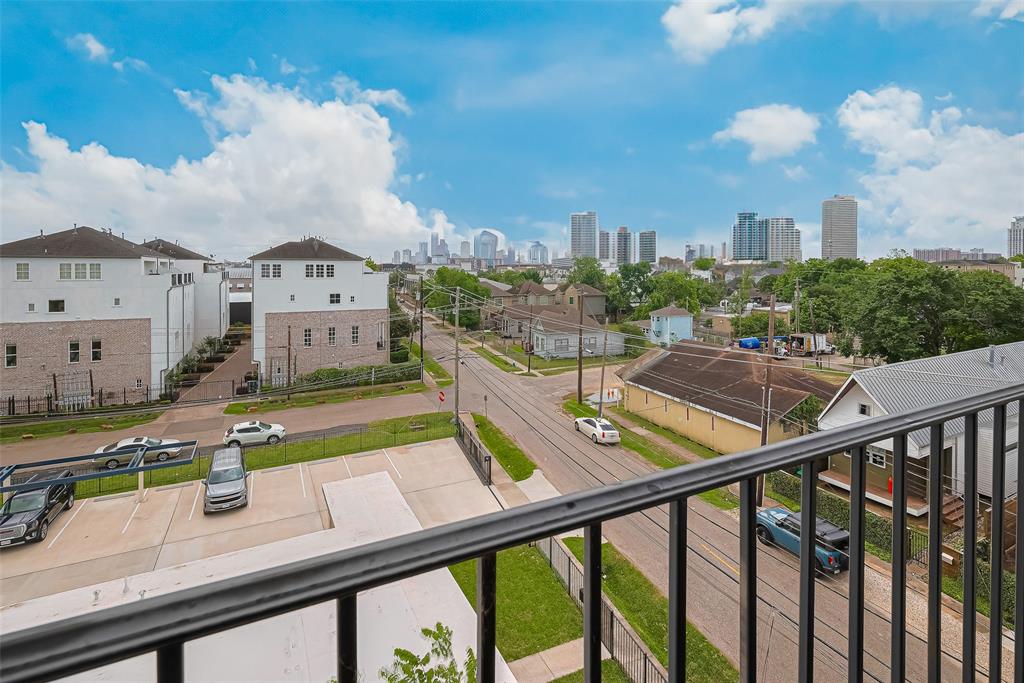 4318 E Center Street, Houston, Texas image 33
