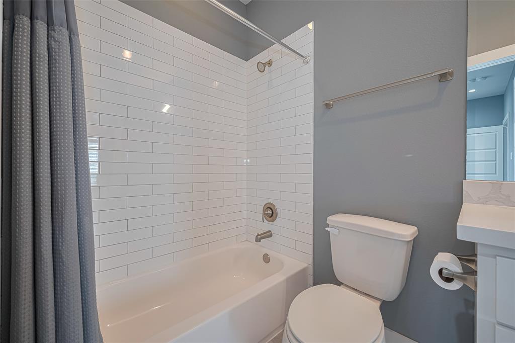 4318 E Center Street, Houston, Texas image 7