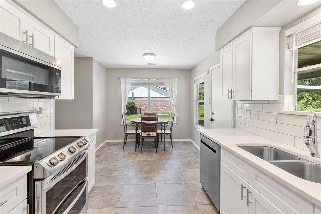 36 County Road 4010, Dayton, Texas image 4