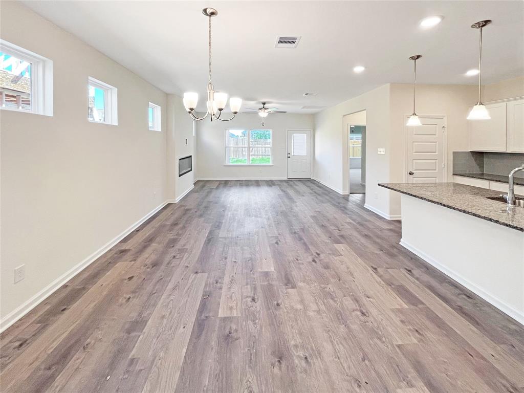 4226 Wind Swell Lane, South Houston, Texas image 4