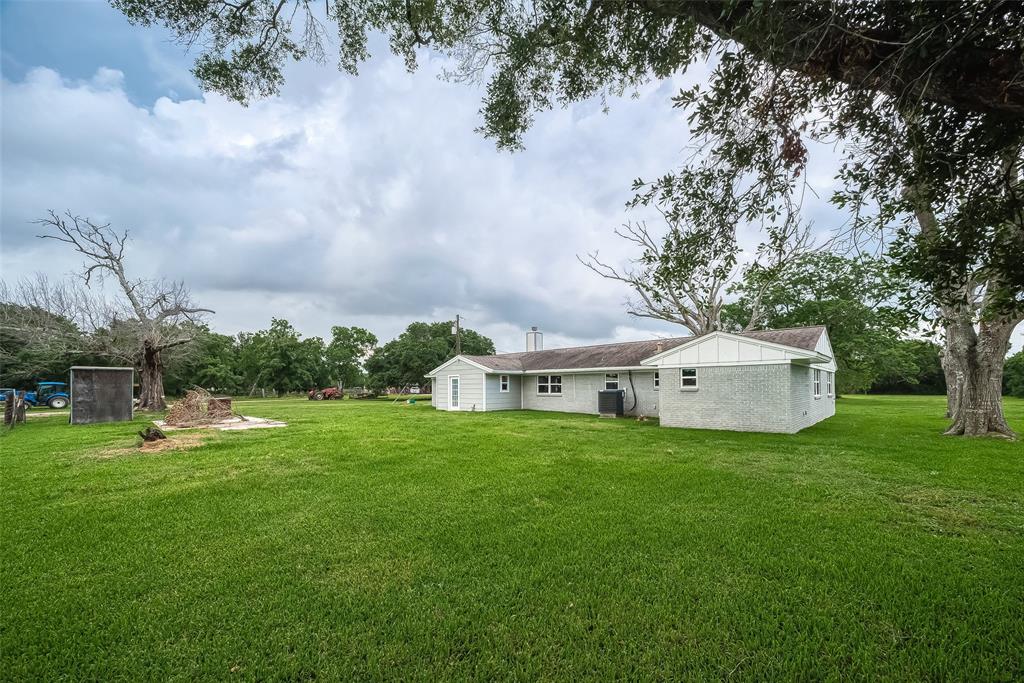 2424 County Road 288, Angleton, Texas image 32